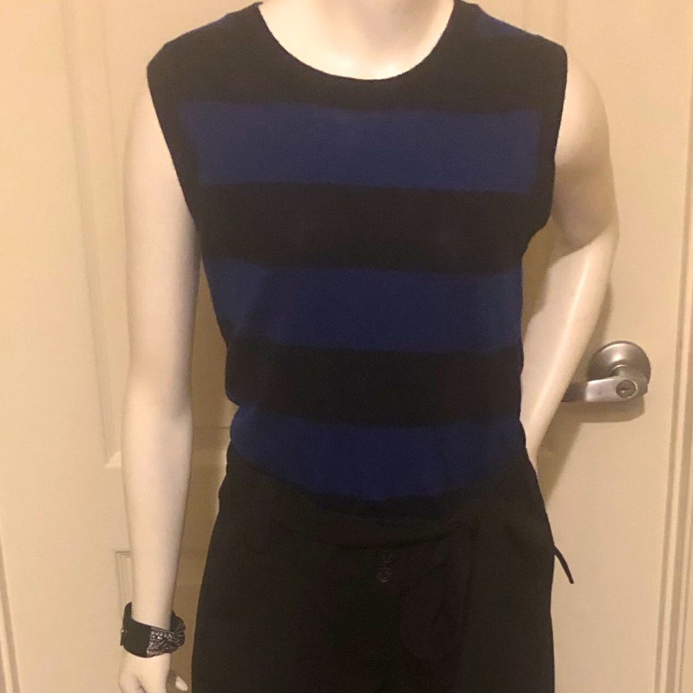 👇🏻$Reduced to lowest price. 
Banana Republic Merino Wool sweater tank top
